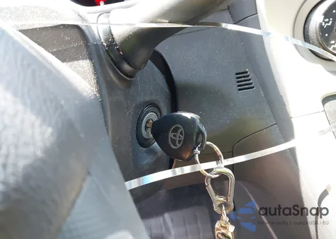 2010 Toyota Matrix z USA, uszkodzony, nr VIN 2T1KU4EEXAC511697